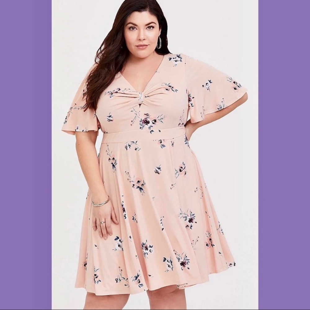 Torrid Blush Pink Size 3 Floral Flutter Sleeve Skater Dress *FLAW*